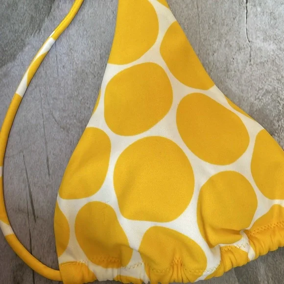 Victoria's Secret Yellow and White Bikini - Picture 7 of 11